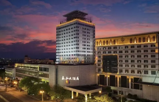 岳陽泰和大酒店