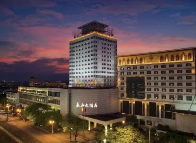 Taihe Hotel Hotels near Yueyang Baling Station