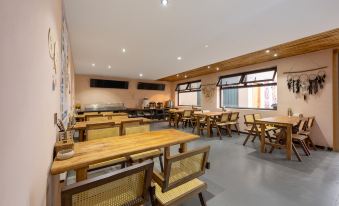 Tashkurgan Spruce Qingshe Homestay