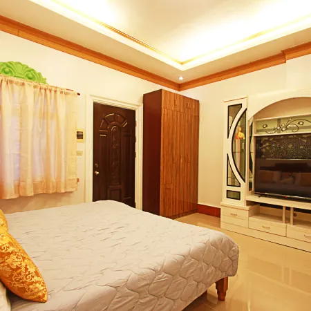 Loboc Airbnb Travellers Inn