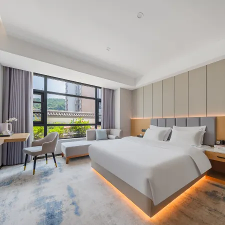 Century Baidu Garden Hotel (Lingang Xintiandi Zijin Plaza)
