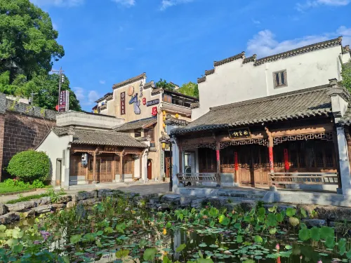 Floral Hotel·Taibai Residents' hotel (Shexian County)