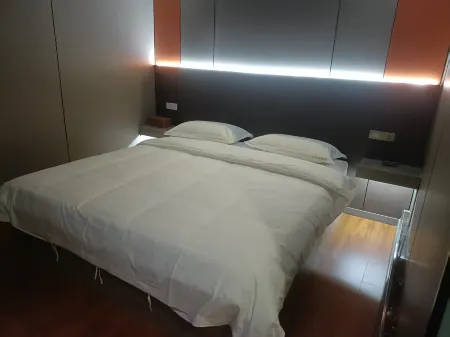 Zou Ancat Couple Hotel Отели рядом с достопримечательностью «The Site of the Red Army Forced the Wujiang River Boundary Battle»