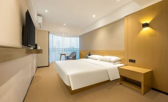 City Comfort Inn Hotel (Liuzhou Five Star Pedestrian Street Zhonghuan Building)