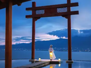 大理·隱裏︱半山日落海景國風庭院（洱海文筆村店）