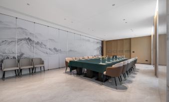 Anyue Hotel (Longevity Town Changshou High-Speed Rail North Station)