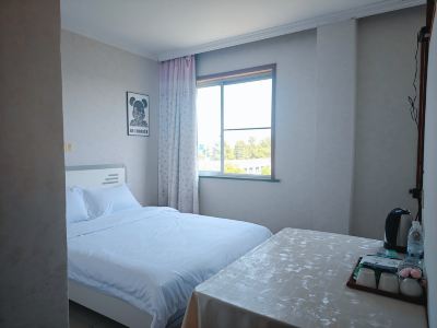 Boyue Apartment