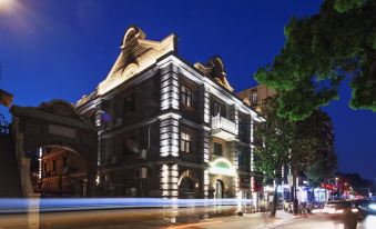 Floral Hotel·Fengji Hotel (Hongshan Zoo Branch)