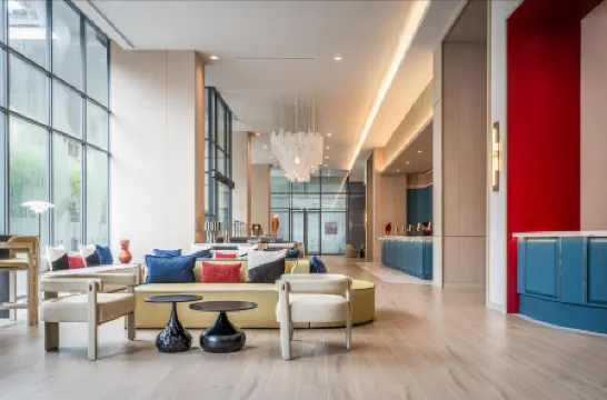 The Quarter Ramkhamhaeng by UHG Отели рядом с достопримечательностью «Банг Капи Торговый центр»