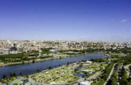 Arise Hotel Golden Horn Hoteles cerca de Universidad Bilgi