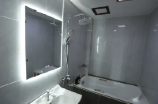 We House Guest House