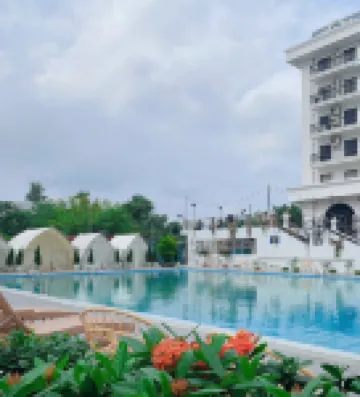 LUXURY PHOENIX HOTEL 2 Hotel di 