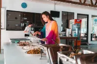 Ara Dinawan Island Resort - breakfast