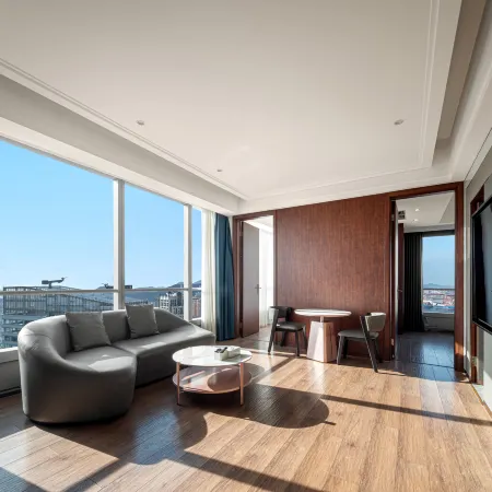 Madison Hotel Dalian Harbor Square, Donggang Business District