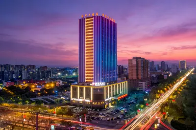 Minghua Hotel (Aksu Tianbai Fashion Shopping Center Xinglong Underground Street Branch) فنادق في 