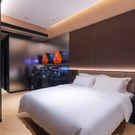 Tongrencho E-Sports Hotel (Beihu Park Bubugao New World)