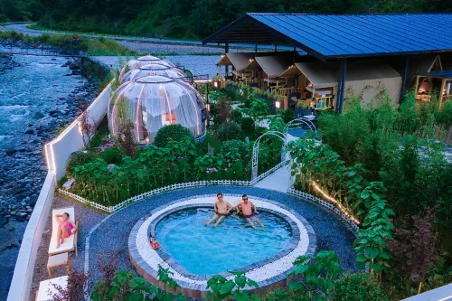 Mubar Cabin • Hot Spring Camping Homestay (Bipenggou Scenic Area Lixiaolu) - Romantic