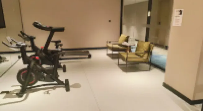 Magnolia Business Hotel (Nenjiang Railway Passenger Station Branch)