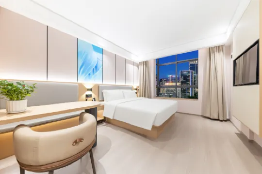 Jianli Yuewei Light Hotel (Jianli No.1 High School Changqing City Plaza)