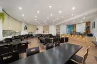 Jinghua Hotel (Dongxing Port)