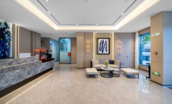 OKDAY Hotel (Wuyue Plaza, Suizhou)