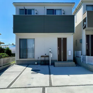 DanXiaGE in country near the sea