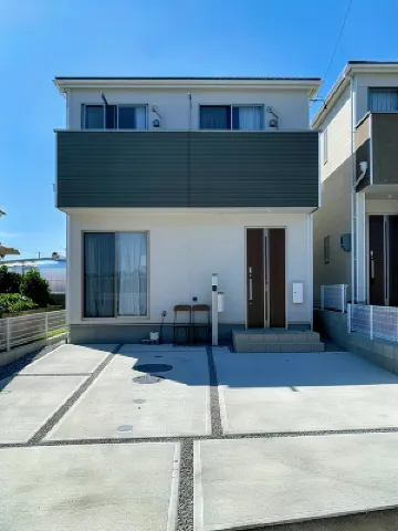 DanXiaGE in country near the sea