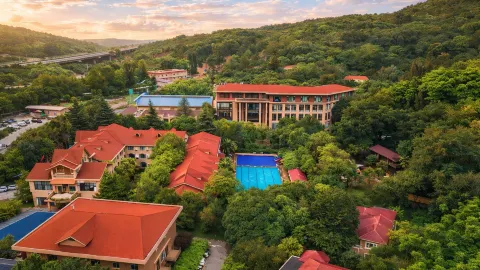 Fumin Mingxiyuan Hot Spring Resort in Фуминь