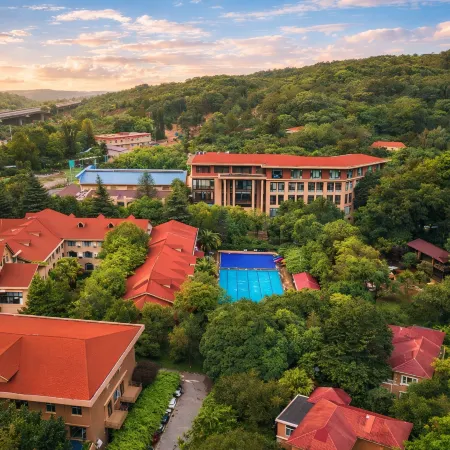 Fumin Mingxiyuan Hot Spring Resort