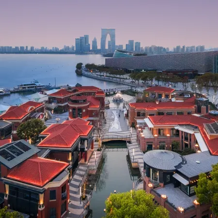 Suzhou Jinji Lake LAGORA Laigu Hotel Отели рядом с достопримечательностью «Озеро Цзинцзи»