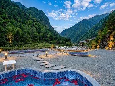 Xipan Hot Spring Resort Hotel