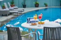Hotel Royal Singapore - Pools