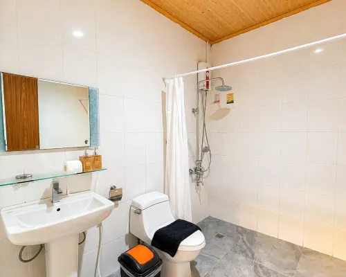Forest Crest Nature Hotel and Resort Zimmer Photos
