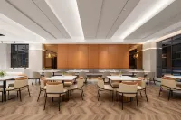 Homeinn Plus Hotel (Xiaogan Airport Economic Zone)