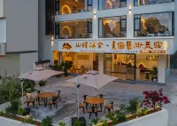 Shanmou  Creek Gallery Art Hotel
