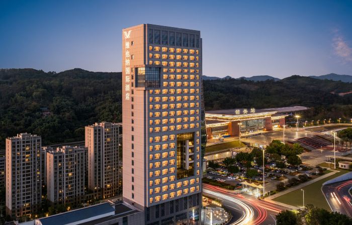 Vienna International Hotel (Shaoguan High-speed Railway Station Square Branch)