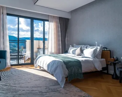 Qinglu Shanfang Homestay (Hanhua Tianmashan Hot Spring Resort) 푸민 호텔