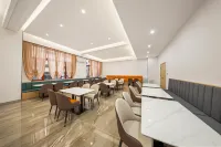 艾扉飯店（察哈爾右翼後旗店） - 停車場
