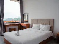 Bee Hill Hotel โรงแรมในด่าหลัต