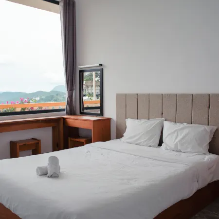 Bee Hill Hotel