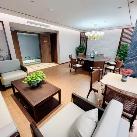 Golden Ocean Hotel
