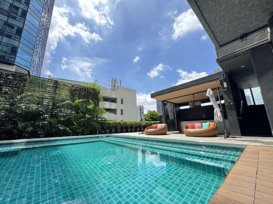 Ekkamai Bangkok Condo