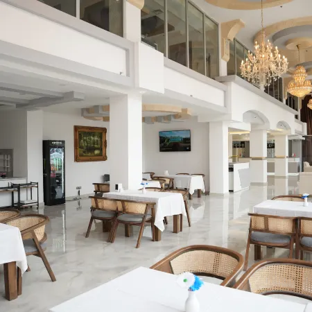 Mira Blue Hotel