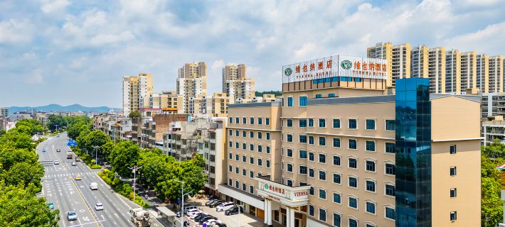 Vienna Hotel Beiliu Passenger Transport Center Wanda Plaza Branch Hotels in Beiliu