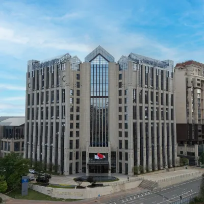 GUIAN HOWARD JOHNSONZHIYUF HOTEL Hotels near Huaxixi Railway Station