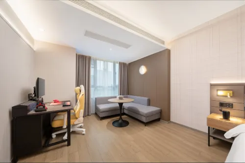 Shangfeng E-Sports Hotel (Jinhai Lake Park)