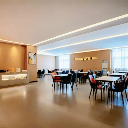 H Crystal Hotel (Tongchuan New District)