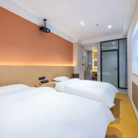 Lan Hui Hotel (Xining Chengbei Wuyue Plaza)