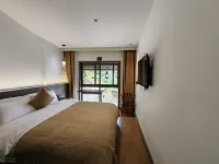 Kameizhai Yunqi Courtyard House - Mountain view