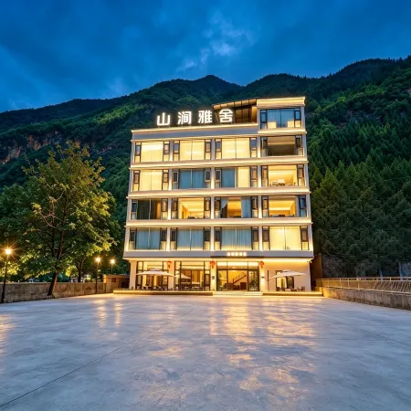 Mountain Stream Elegant Residence